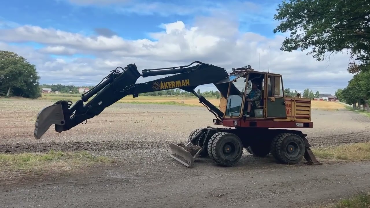 Hjulgrävare Åkerman H7Mc / Med tiltrotator samt redskap