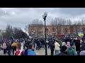 «Херсон – это Украина»: митинг местных жителей под выстрелы российских военных