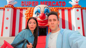 Andiamo nel SUPERMERCATO più STRANO DEL MONDO! thumbnail
