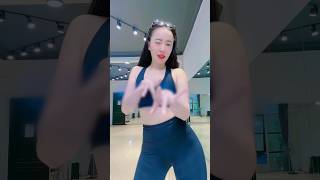 Tay Chạm Tay Môi Chạm Môi - Môi Chạm Môi Remix | Tiktok Dance | Abaila Dance Fitness #tiktokdance