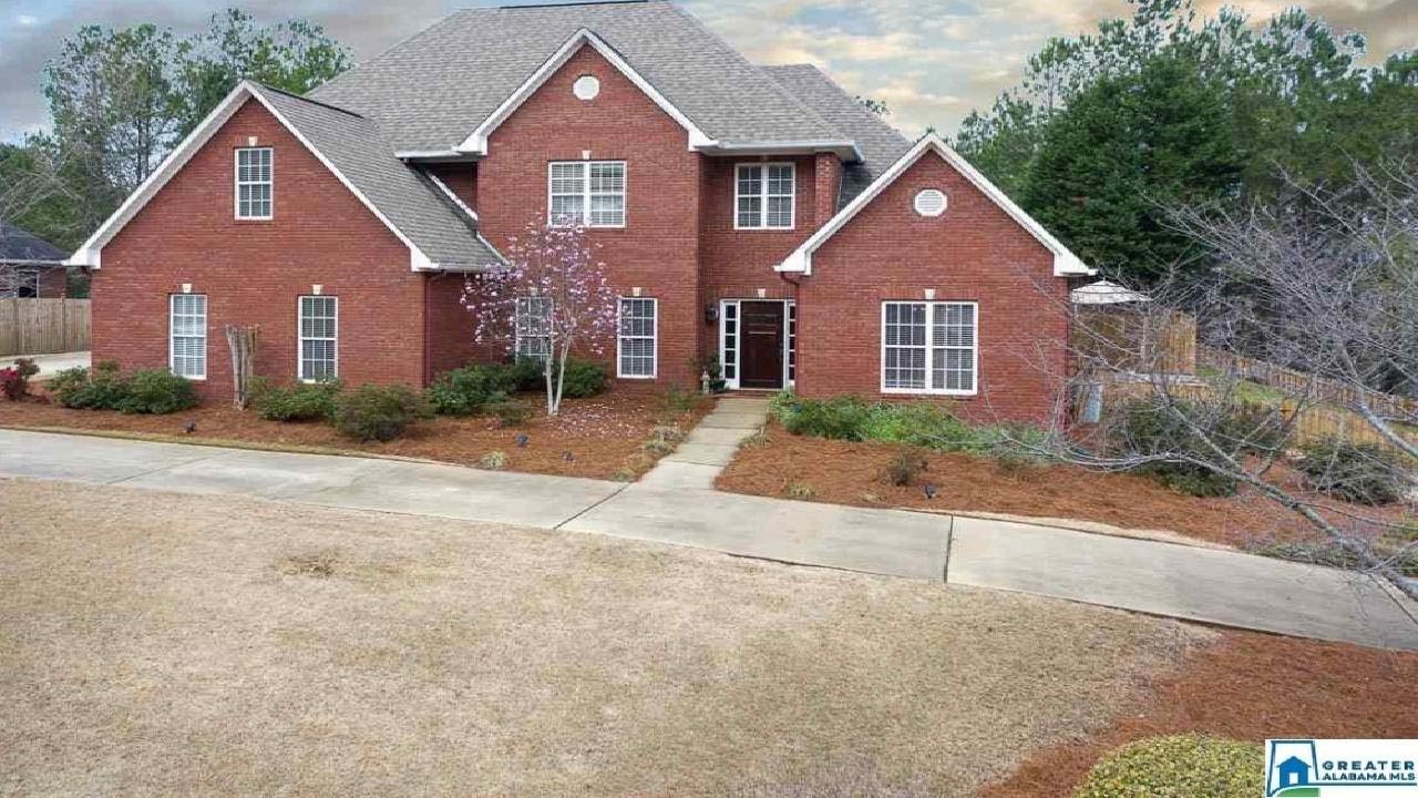 168 WINDSOR LN, PELHAM, AL Presented by Dianna Howell. YouTube