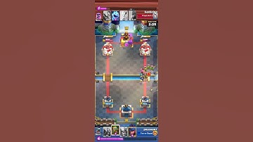 When it’s 1v1, every move counts. Who’s the real king of the arena? 👑🔥 #clashroyale #clashroyalegame