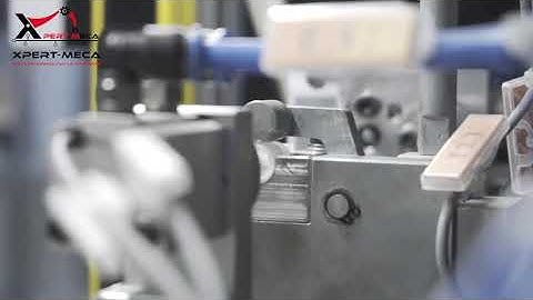 Semi-automatic assembly and control machine of turnable connector