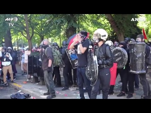 Video: I manifestanti sono ancora a Portland?