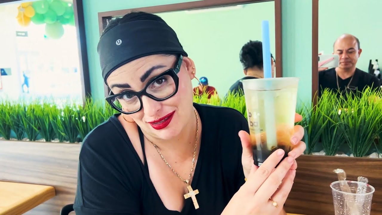 Tomando Ricas Bebidas de Mr Bubble - YouTube