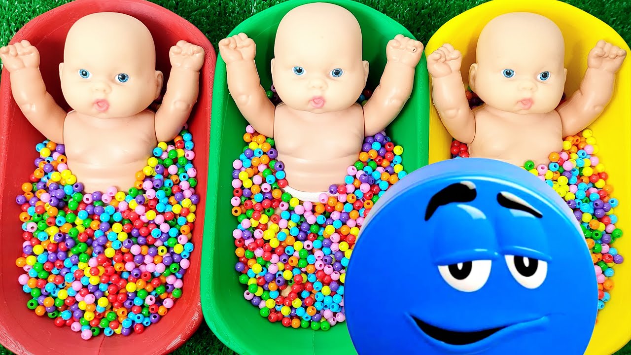 Full of 3 Rainbow Bath Tubs Candy with M&M's & Magic Slime Cutting