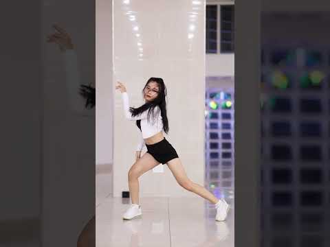 Elynn dance cover Take Me Down [Elynn dance] T6 #shorts
