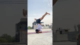 सीरसासन 💪🏻💥।। …. #headstandchallenge #yogainsipiration #transformation #practicemakesperfect