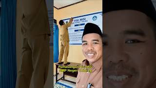 Pemasangan Visi Misi di Ruang Kantor SMP Negeri 1 Noling Pemasangan Visi Misi di Ruang Kantor SMP Negeri 1 Noling