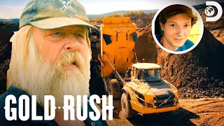 Tony Beets Hires Greenhorn Miners for the Night Shift | Gold Rush