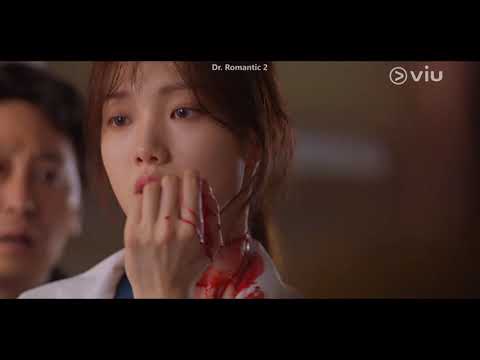 Dr. Romantic 2 EP12 [Highlight] ชาอึนแจถูกมีดปาดที่คอ | Full EP ดูได้ที่ VIU