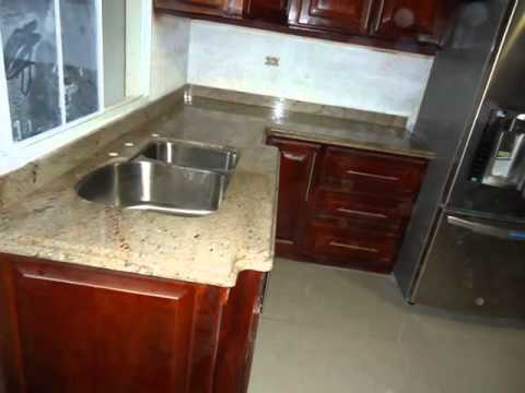 Cocinas de granito en cabañas el salvador by arte maya youtube Desayunadores modernos de granito