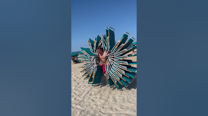 He Carried 26 Beach Chairs at Once 😲