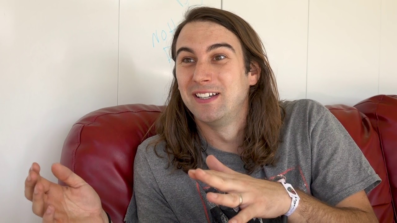 Meet the juggler from Roots N Blues