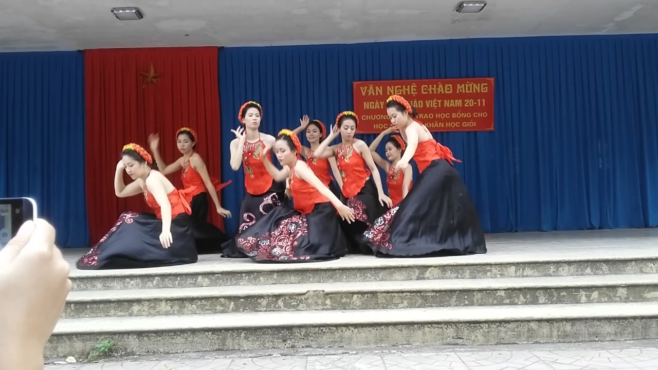 Múa Bánh trôi nước- lớp 12a7- trường THPT Xuân Mai