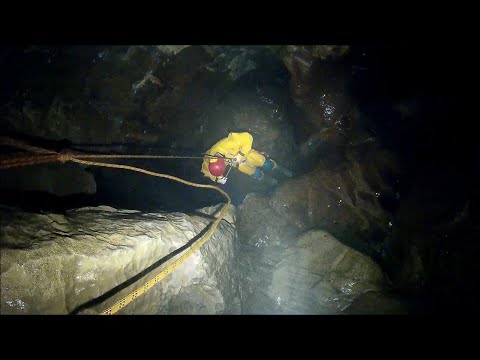 Sell Gill Holes Goblin/Wet Route Caving Trip
