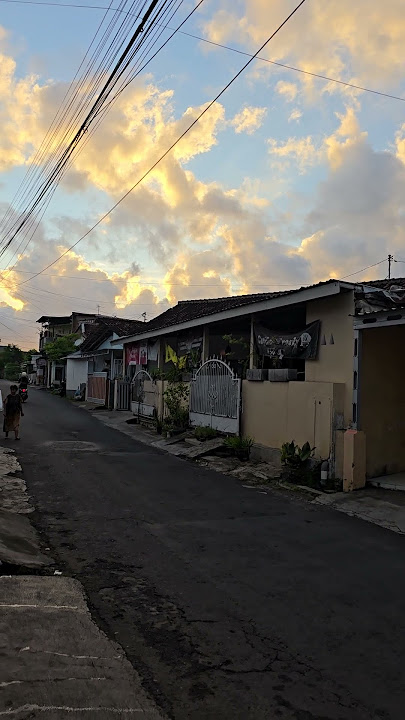 senja di pemukiman