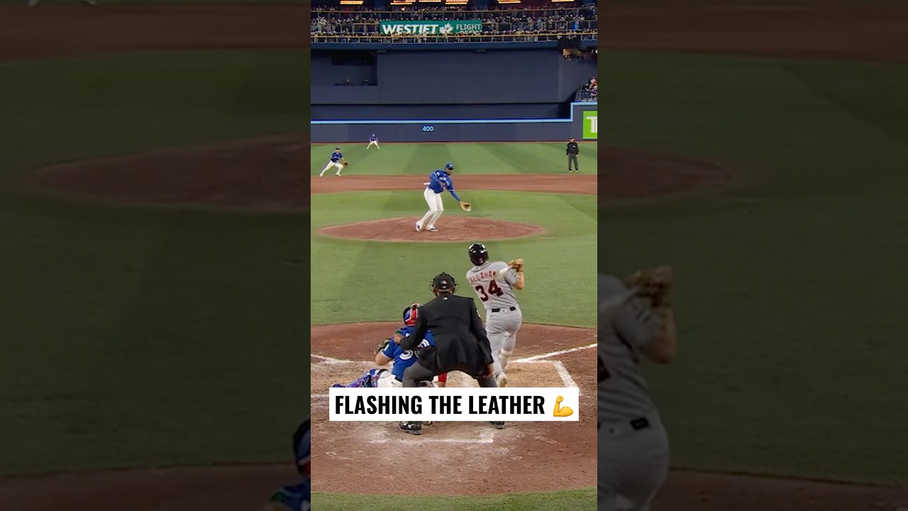 José Soriano can field his position too 🙂‍↕️ #MLB #BlueJays #Toronto