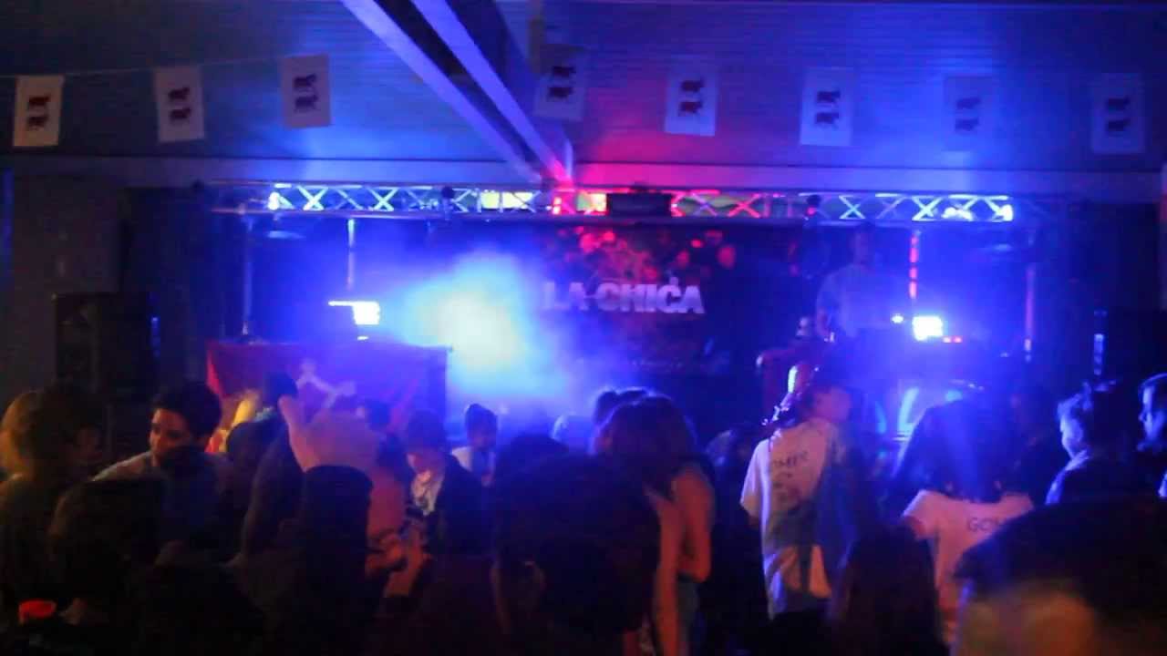 Ambiance avec Dj Fred et le Podium LA CHICA YouTube