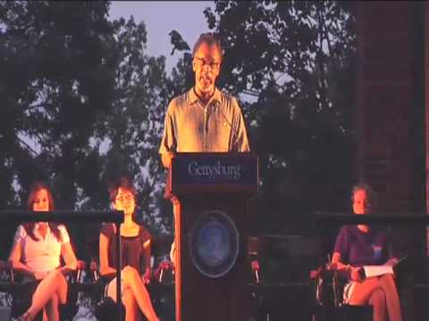 Bruce Gordon '68 delivers The Gettysburg Address at the 2009 First-year walk