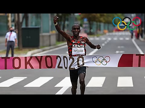 Eliud Kipchoge DOMINATES THE 2021 TOKYO OLYMPIC MARATHON