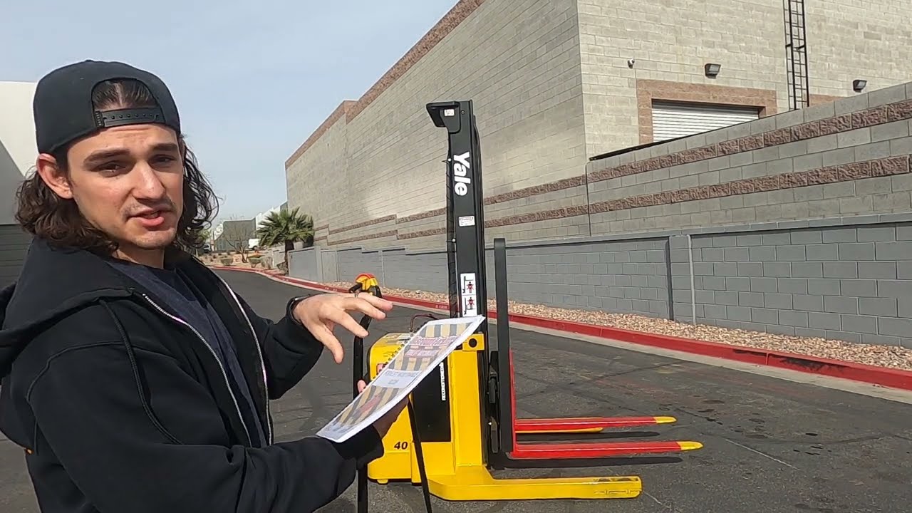 YALE MSW040SFN24TV087 4,000 lb Electric 