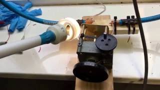 Magnetic Loop Antenna Lights CFL by HamPrepper 3,090 views 7 years ago 1 minute, 42 seconds