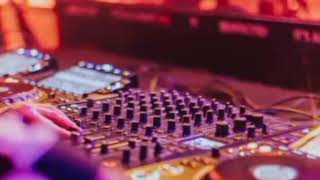 Download Lagu Yeah - House Music Tahun 2000an MP3