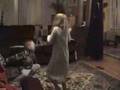 Capture de la vidéo Justin &Amp; Emily Doing The Hampster Dance