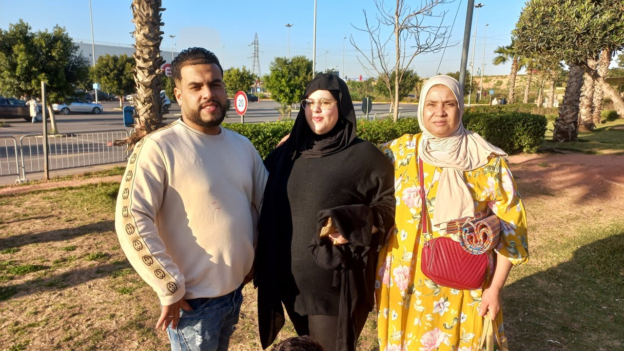 دازت خريجة زوينة مع بنتي سلمى وتيبو شكرا ليكم كاملين الله يكبر بيكم قبلوا على مكم خديجة