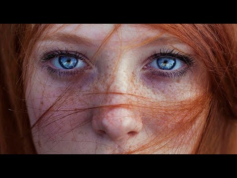 Video till Vad händer när man ser en okänd i ögonen i 30 sekunder?