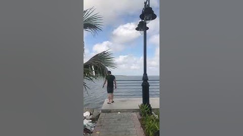 đi dạo khu lấn biển Rạch Giá ...