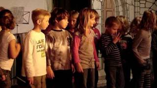Video-Miniaturansicht von „groep 3 met de waggelmannetjes“