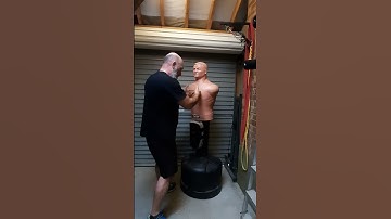 Kanku/Kushanku Bursting Forward