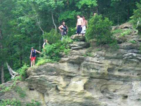 Cliff Jumping at Dale Hollow Lake - YouTube