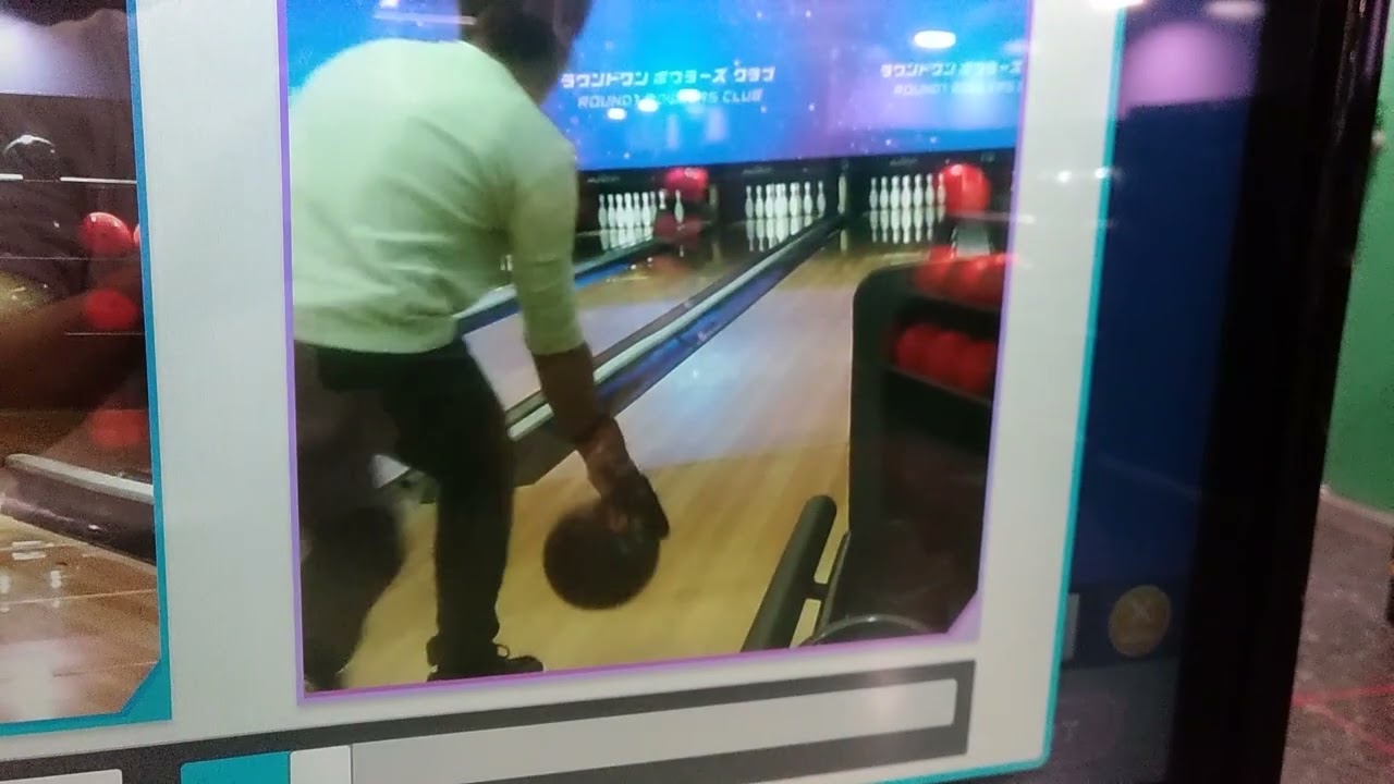 ROUND1 ボウリング REPLAY ラウチャレでQuantum Evo Pearlからスタートするも外が抜けるのでMesmerizeに変えて200UP