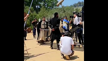شاهد خدع تصوير مسلسل قيامة عثمان خلف الكواليس خلف الكواليس قيامة عثمان مواقف مضحكة Shorts 