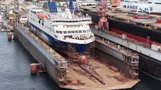 Andros King Στην Πλωτή Δεξαμενή Του Περάματος