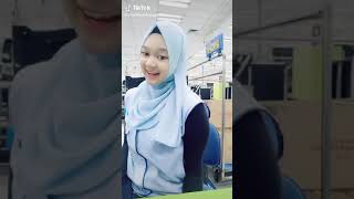 cewe cantik berjilbab |senyumnya bikin klepek-klepek #pijat #plusplus