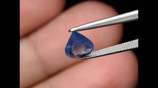 1.00 ct 8.5x6.3mm Blue Sapphire. Ceylon