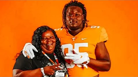 JUCO DL Elijah Davis talks Knoxville visit