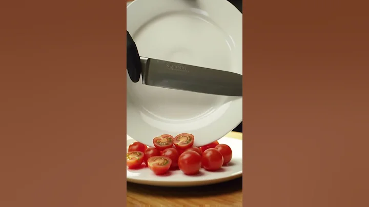 You've been cutting cherry tomatoes wrong this whole time 勞