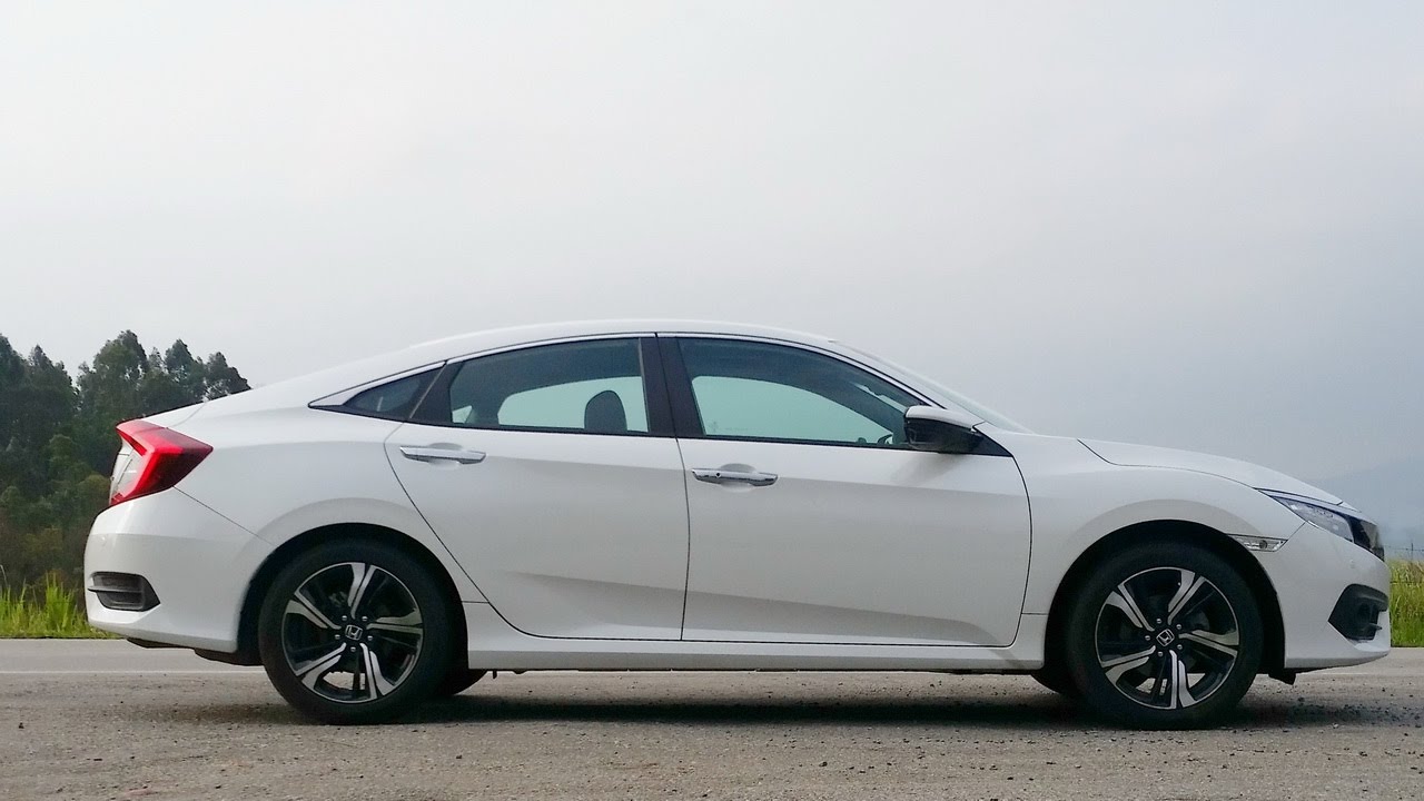 Preview: Honda Civic Touring Turbo no uso com Arnaldo Keller - YouTube
