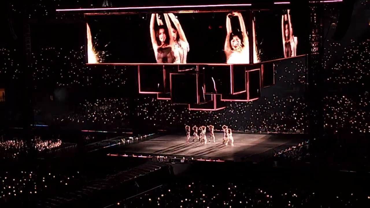 TWICE ＜THIS IS FOR＞ WORLD TOUR IN KAOHSIUNG - Feel Special + ONE SPARK