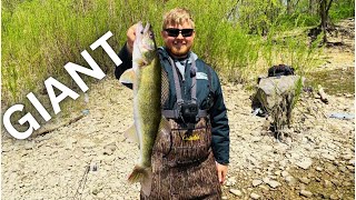 Illinois River Fishing SPRING 2023(GIANT FISH!)