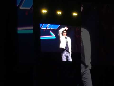 EXO-SC Back to Back Fancon in Manila Sehun Ramdom Dance Play