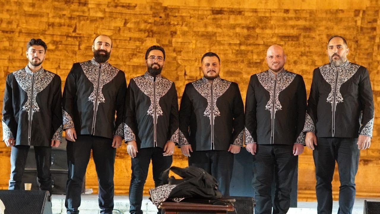 #شاهد تفاعل الجمهور 😍 مع مجموعة روح الفنية في مدرج الروماني 2024