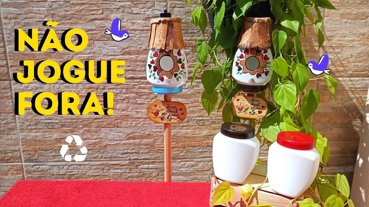 Como fazer uma linda CASINHA para PÁSSAROS com POTE de CREME (cabelo) e cascas de árvore