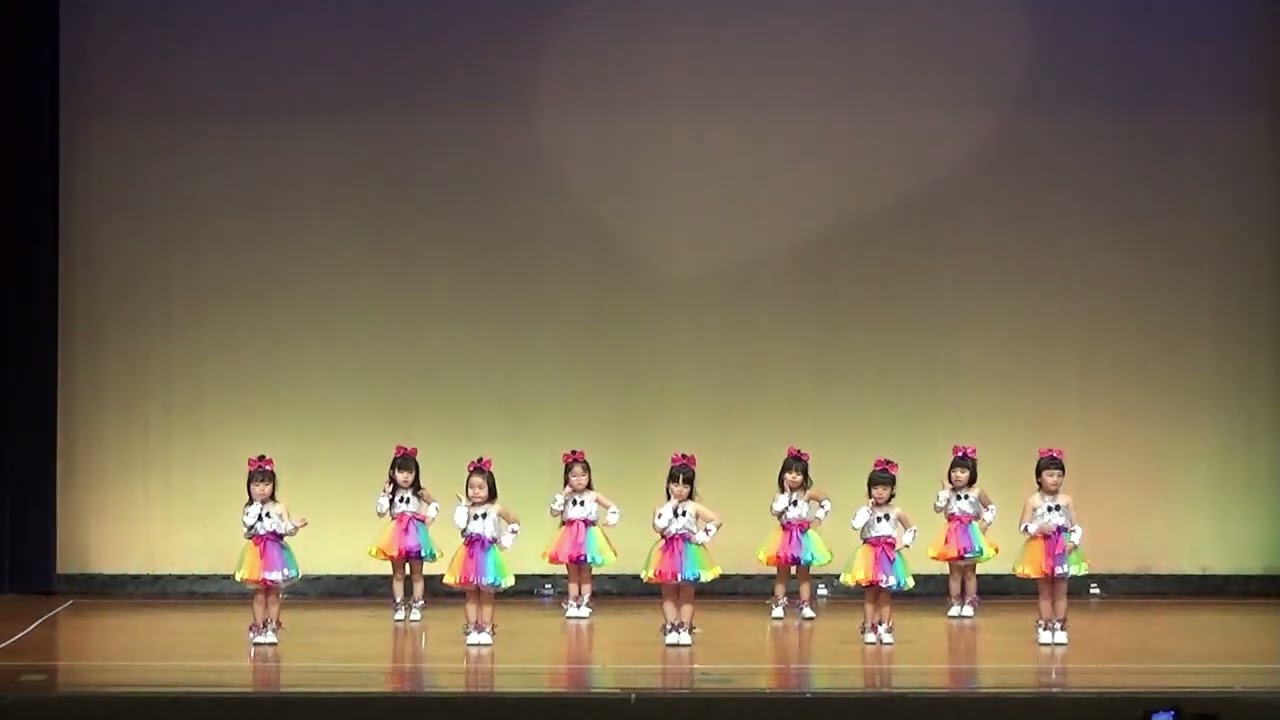 2023お遊戯発表会「キミに100パーセント」年少児 - YouTube
