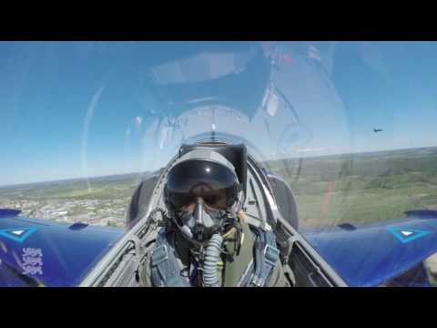 Video: Hiiglaslikud Reaktiivlennukid Taevas Texase Kohal - Alternatiivne Vaade